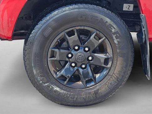 Used 2015 Toyota Tacoma PreRunner w/ Convenience Package image 4