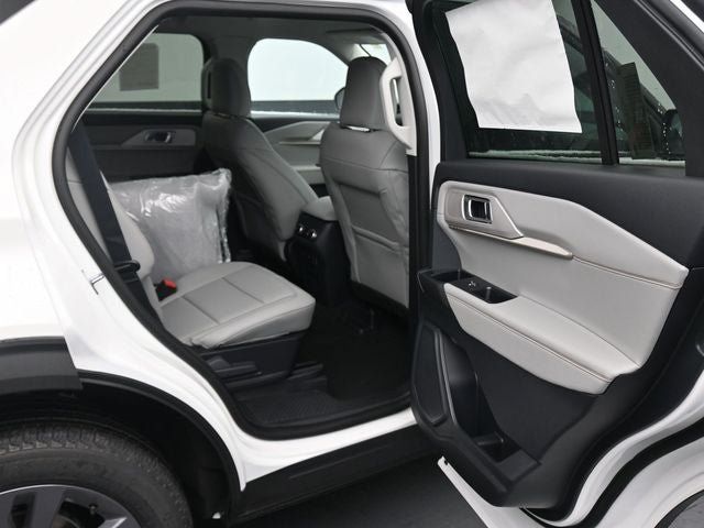Used 2025 Ford Explorer Active w/ Active Comfort Package AWD/4WD image 13