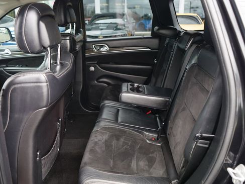 Used 2012 Jeep Grand Cherokee SRT8 w/ Luxury Group II image 15