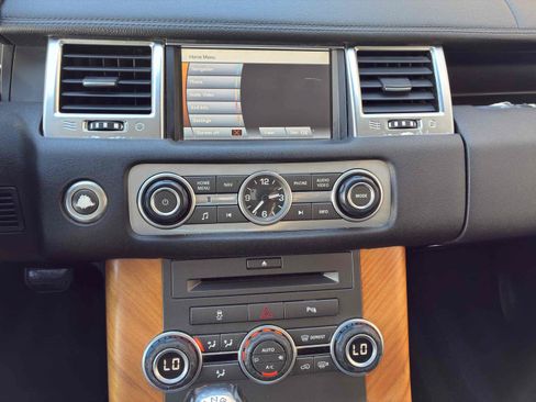 Used 2011 Land Rover Range Rover Sport HSE AWD/4WD image 24