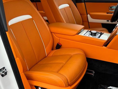 Used 2022 Rolls-Royce Cullinan image 47