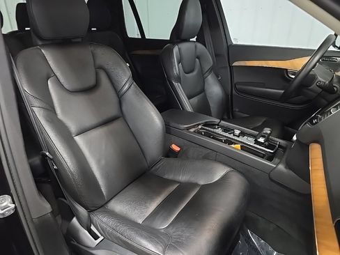 Used 2023 Volvo XC90 T8 Plus w/ Protection Package AWD/4WD image 17