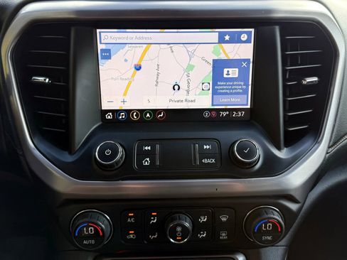 Used 2022 GMC Acadia AT4 w/ Technology Package image 15