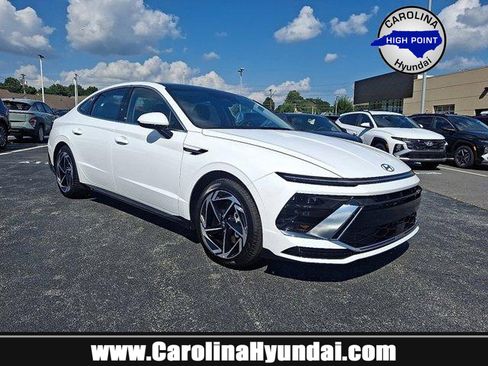 New 2025 Hyundai Sonata SEL image 1