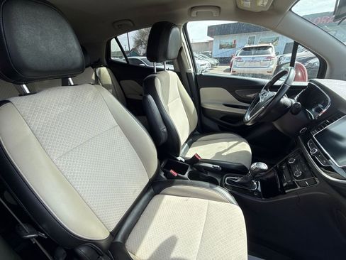 Used 2020 Buick Encore Preferred image 9