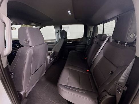Used 2025 GMC Sierra 1500 Elevation image 28