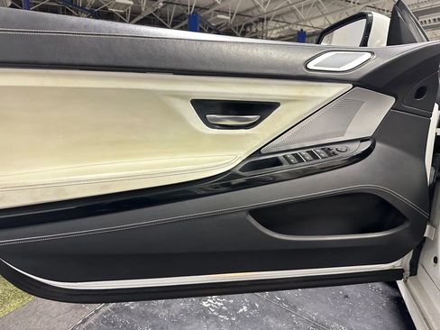 Used 2013 BMW 650i xDrive Convertible image 8