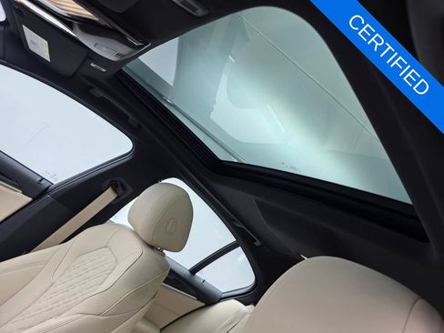 Certified 2023 BMW 530e w/ Premium Package RWD image 12