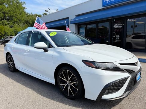 Used 2021 Toyota Camry SE FWD image 31