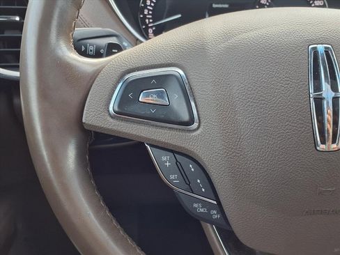 Used 2017 Lincoln MKX Reserve w/ Driver Assistance Package image 17