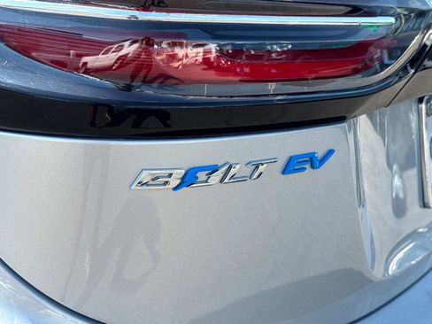 Used 2022 Chevrolet Bolt LT w/ Infotainment Package image 21
