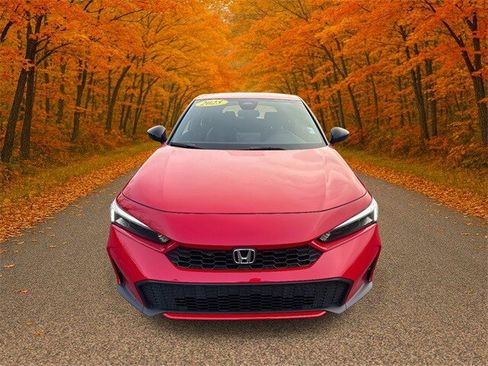 Used 2025 Honda Civic Sport image 2