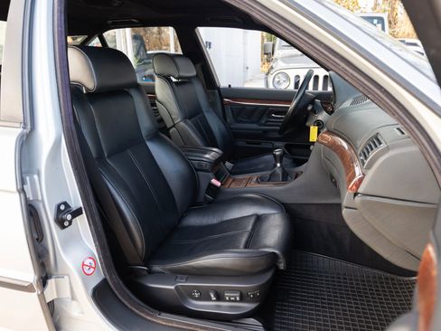 Used 2001 BMW 740i image 18