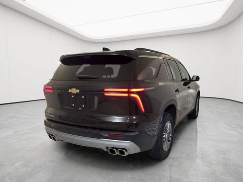 Used 2026 Chevrolet Traverse LT w/ Driver Confidence Package FWD image 29