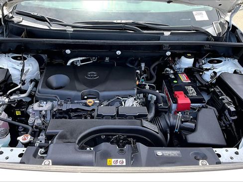 Certified 2020 Toyota RAV4 XLE w/ Convenience Package FWD image 31