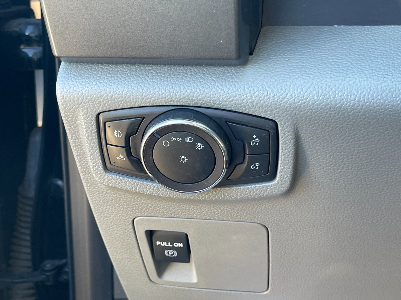 Used 2018 Ford F150 XLT w/ Trailer Tow Package AWD/4WD image 30
