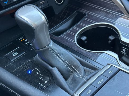 Used 2022 Lexus RX 450hL Luxury image 22