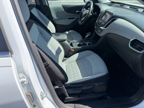 Used 2022 Chevrolet Equinox LT FWD image 20