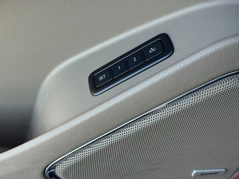 Used 2016 GMC Yukon SLT w/ HD Trailering Package image 25