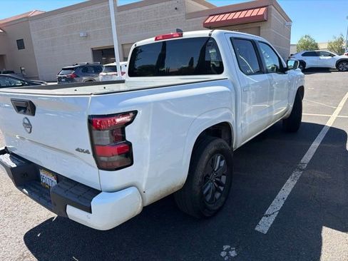 Used 2025 Nissan Frontier SV AWD/4WD image 6