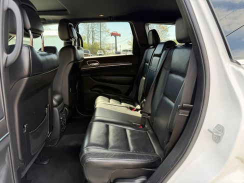 Used 2017 Jeep Grand Cherokee Limited AWD/4WD image 14