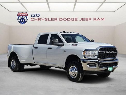 Used 2024 RAM 3500 Tradesman w/ Chrome Appearance Group AWD/4WD image 1