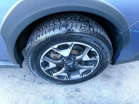 Used 2019 Subaru Crosstrek 2.0i Premium w/ Eyesight System AWD/4WD image 8