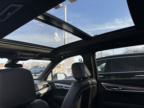 Certified 2024 Cadillac XT6 Luxury AWD/4WD image 21