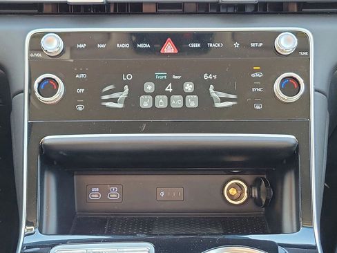 Used 2025 Genesis GV80 2.5T Standard image 17