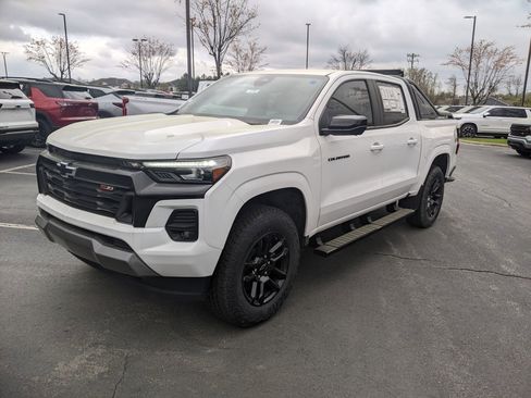 New 2025 Chevrolet Colorado Z71 w/ Midnight Edition image 3