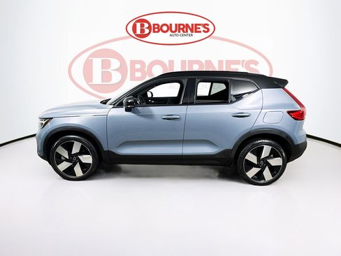 Used 2023 Volvo XC40 Recharge Ultimate image 9