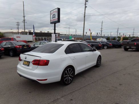 Used 2013 Volkswagen Jetta GLI Autobahn FWD image 6