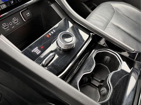 Used 2023 Jeep Grand Cherokee L Limited w/ Trailer Tow Group (B) image 19