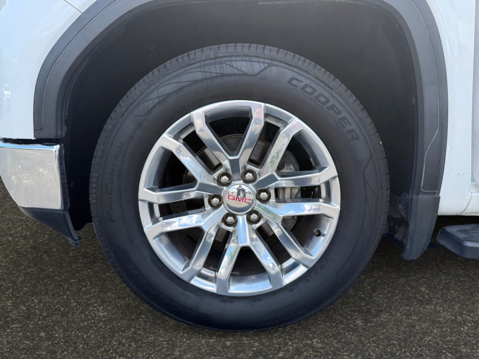 Used 2020 GMC Sierra 1500 SLT RWD image 10