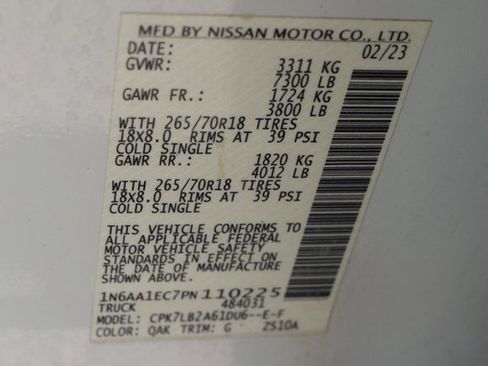 Used 2023 Nissan Titan SV image 31