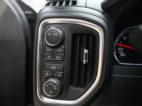 Used 2021 Chevrolet Silverado 1500 LT image 27