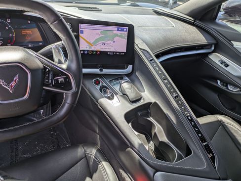 Used 2021 Chevrolet Corvette Stingray Preferred Conv w/ Z51 Performance Package RWD image 25