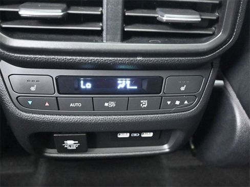 Used 2023 Honda Pilot Elite image 22