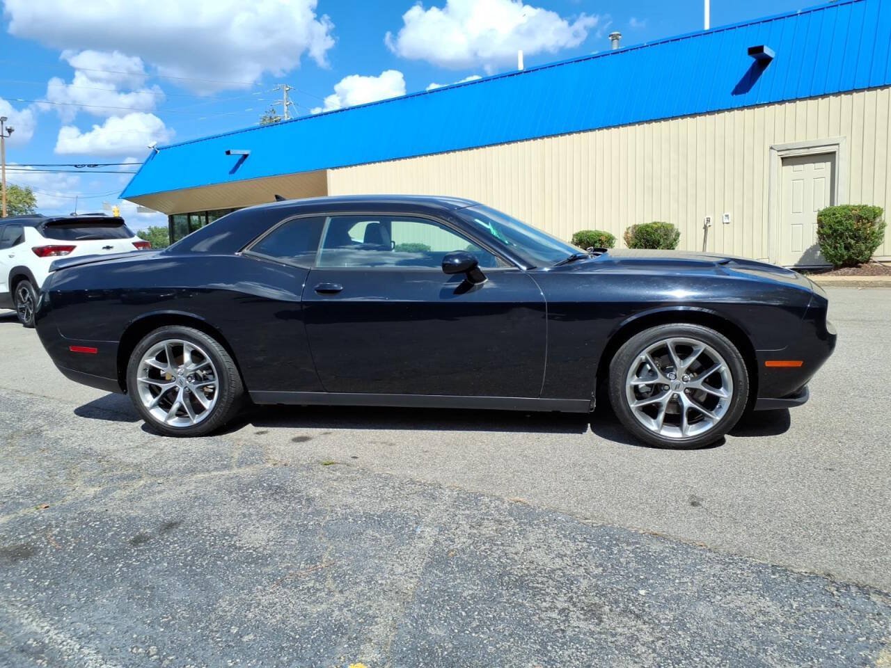 Used 2021 Dodge Challenger SXT w/ Plus Package RWD image 2