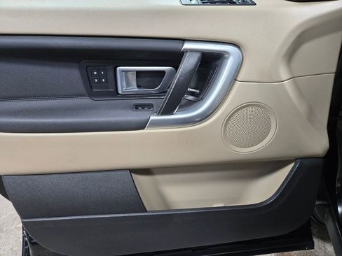 Used 2019 Land Rover Discovery Sport HSE image 8