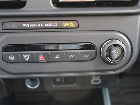 New 2026 Ford Maverick Lariat w/ Black Appearance Package image 35