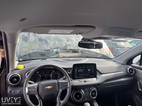 Used 2024 Chevrolet Blazer LT w/ Convenience Package image 9