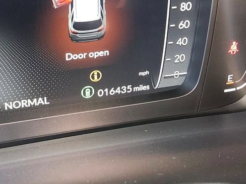 Used 2025 Honda Pilot Elite image 42