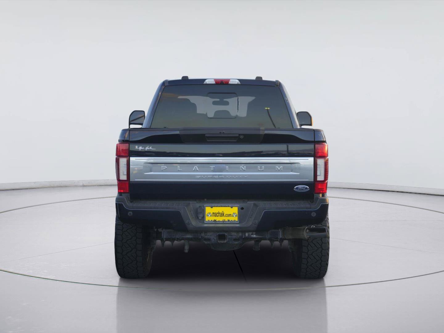 Certified 2022 Ford F250 Platinum w/ FX4 Off-Road Package AWD/4WD image 7