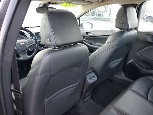 Used 2017 Chevrolet Cruze Premier image 28