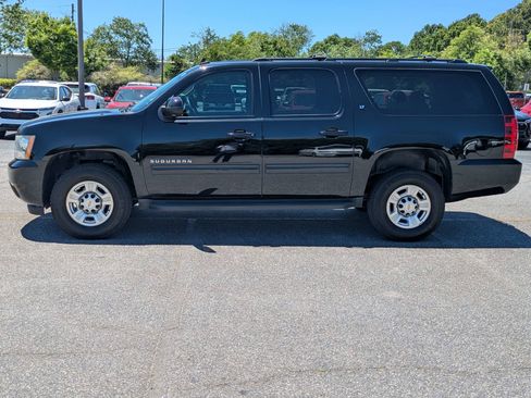 Used 2011 Chevrolet Suburban 2500 LT w/ Luxury Package AWD/4WD image 7