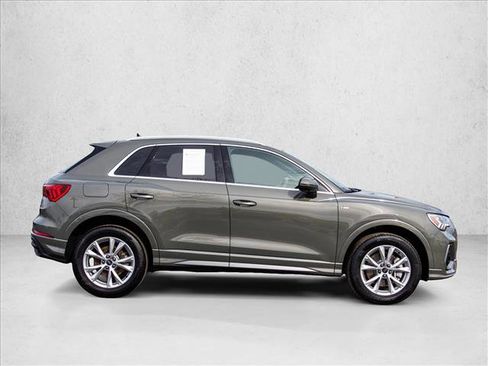 Certified 2025 Audi Q3 2.0T Premium Plus w/ Premium Plus Package image 4