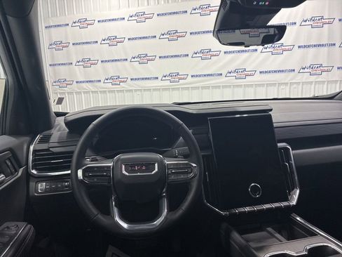 Used 2026 GMC Acadia Elevation w/ Elevation Premium Package AWD/4WD image 2