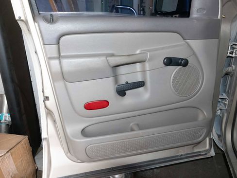 Used 2005 Dodge Ram 2500 Truck ST w/ Trailer Tow Group image 9