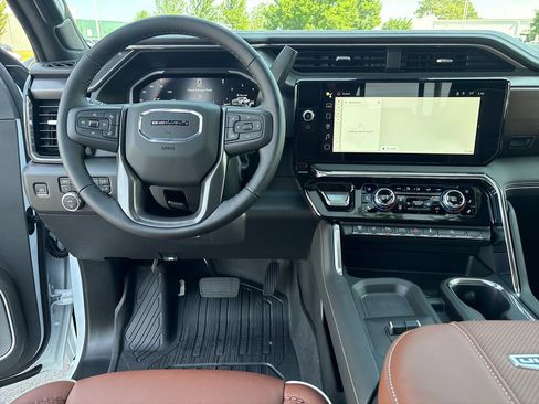 New 2026 GMC Sierra 2500 Denali Ultimate AWD/4WD image 44